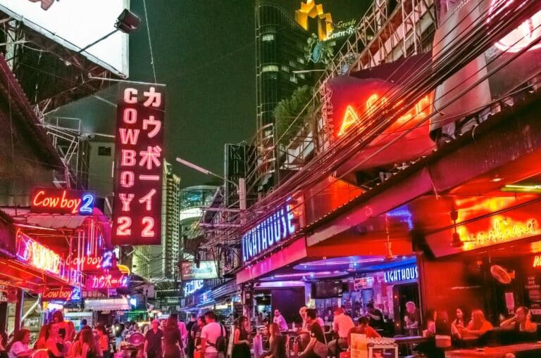 Soi Cowboy Bangkok: Das Rotlichtviertel der Stadt