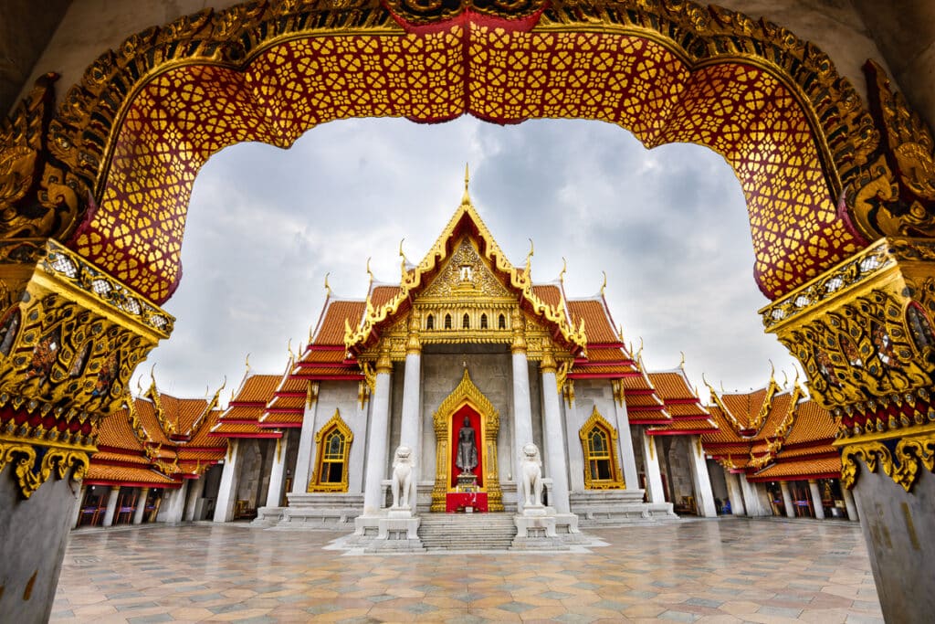 Wat Benchamabophit (marble temple) Bangkok