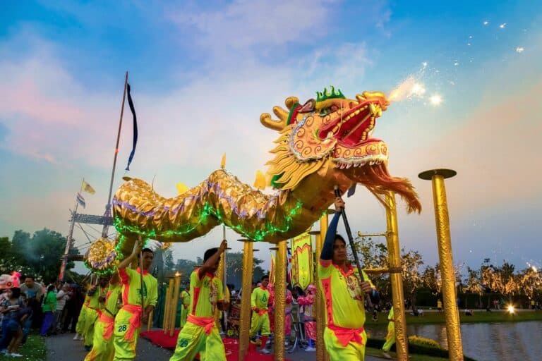 Chinatown in Bangkok Yaowarat (Chinatown) - Dragon Dance