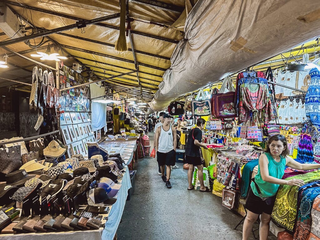 Patpong Bangkok: night market, entertainment and ping pong shows