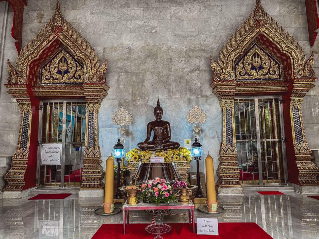 Wat Paknam Phasi Charoen Temple Bangkok