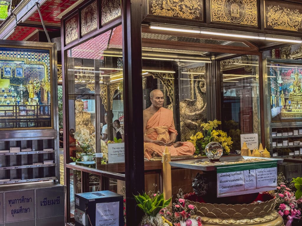 Wat Paknam Phasi Charoen Temple Bangkok